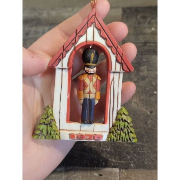Hallmark 1976 Soldier wooden ornament Xmas decor - Picture 3 of 4